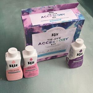 Rit Tie-Dye Accessory Kit + Rit Dye Rose Quartz + Petal Pink + Purple